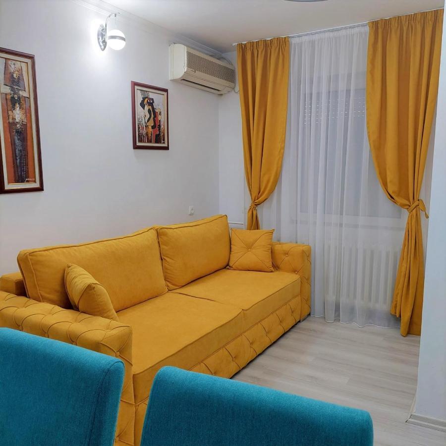 City Lux Square Apartments Скопие Екстериор снимка