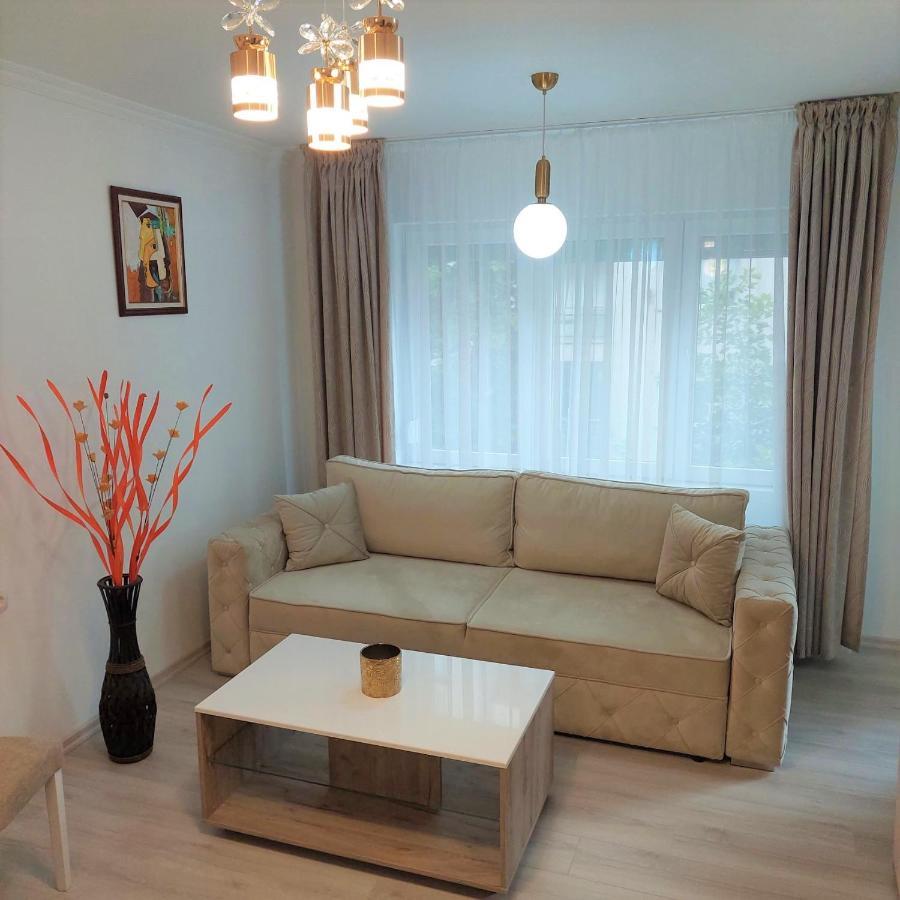 City Lux Square Apartments Скопие Екстериор снимка